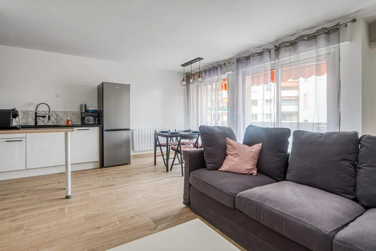 Appartement Antoinette - Welkeys Antibes 0*,  France